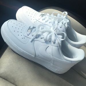 Nike Air Force 1’s 07
